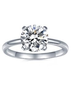 Solitaire diamond engagement ring with a round cut diamond